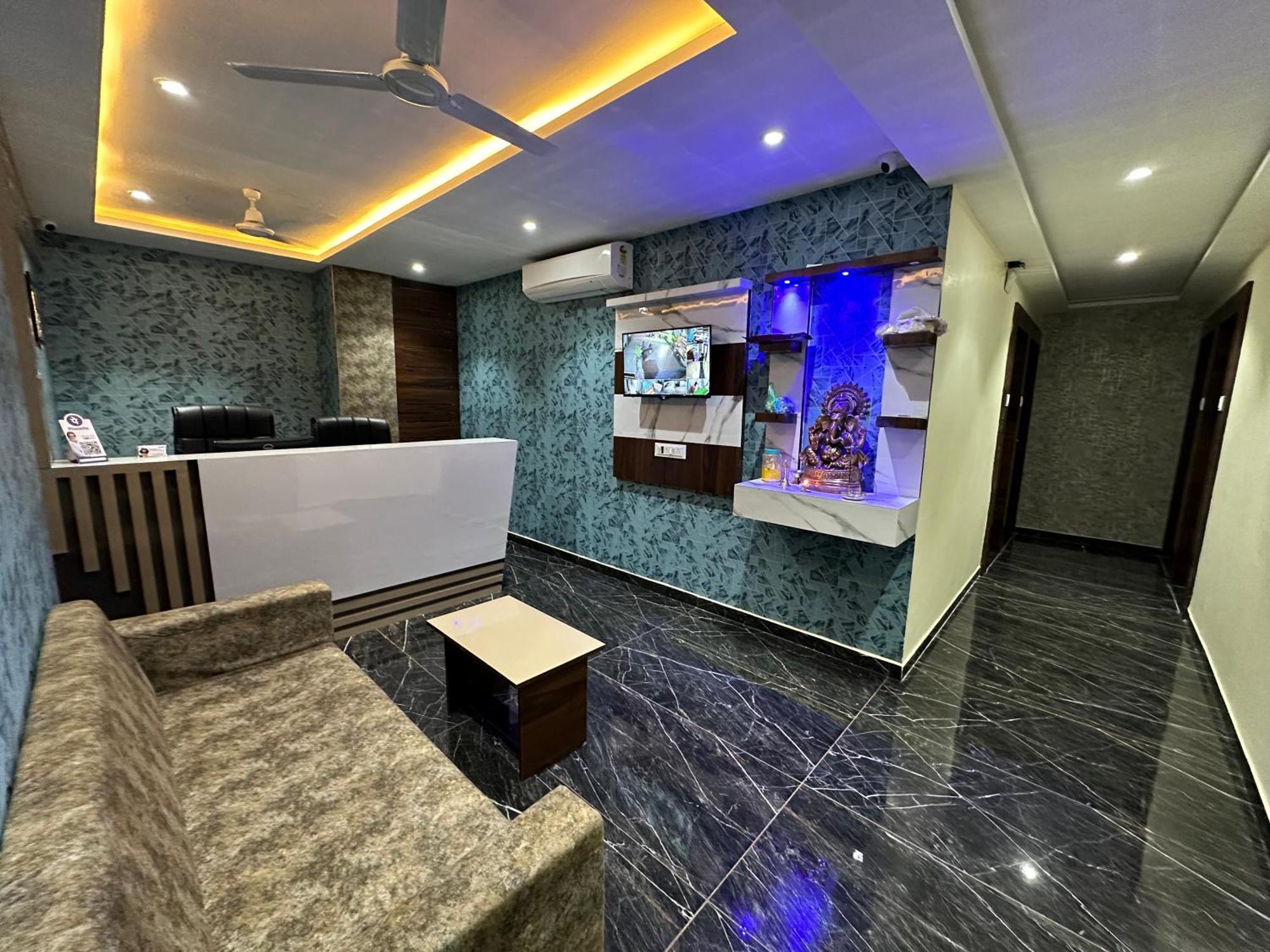Hotel Golden View Vadodara Exterior photo