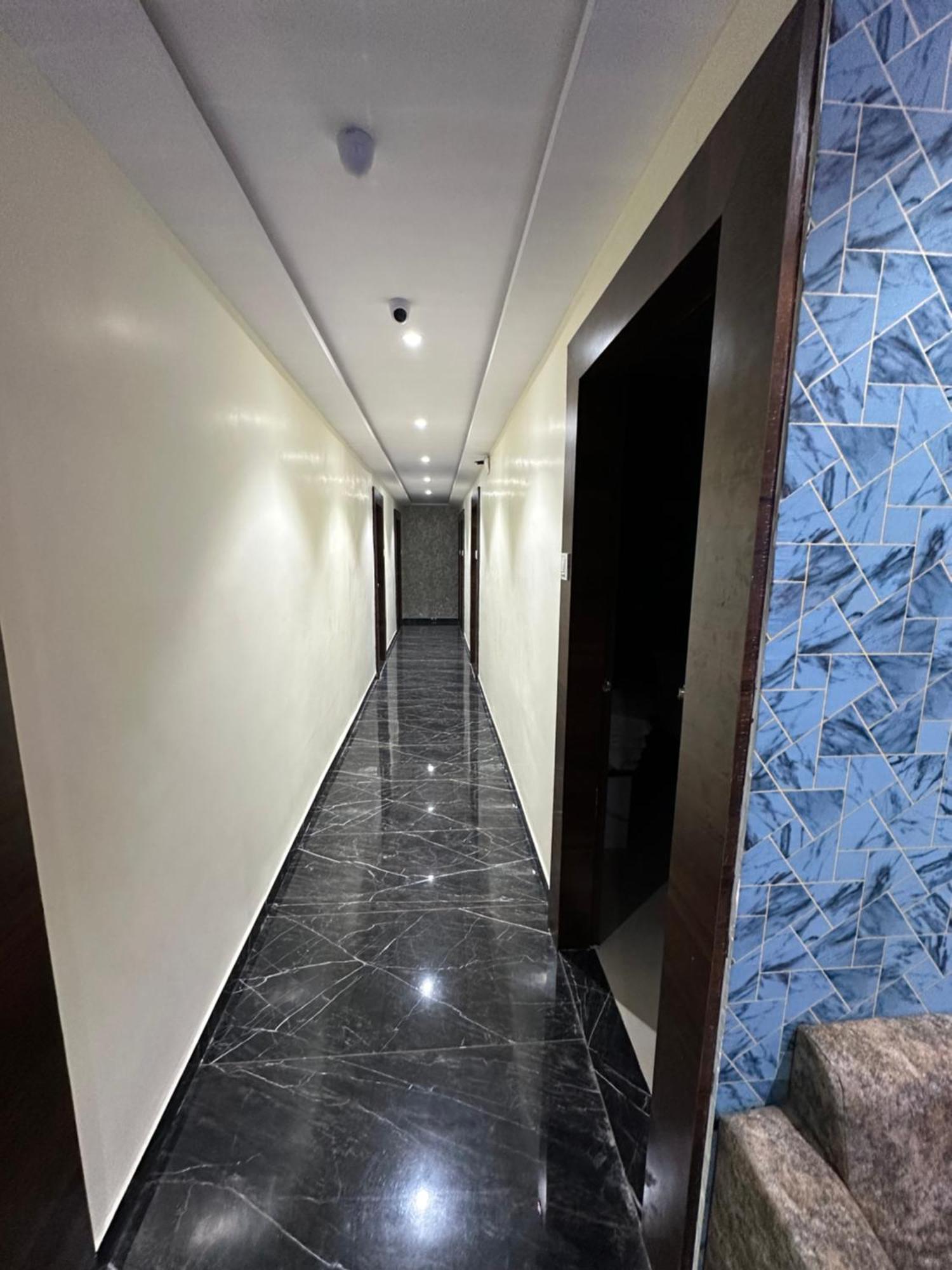 Hotel Golden View Vadodara Exterior photo